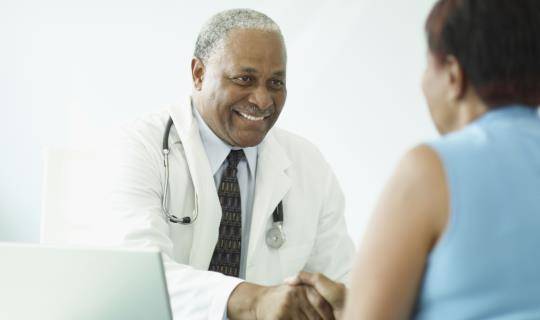 PageDesign_MaleDoc_FemalePatient